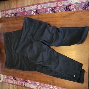 GAP blackout, black maternity leggings and crops, large